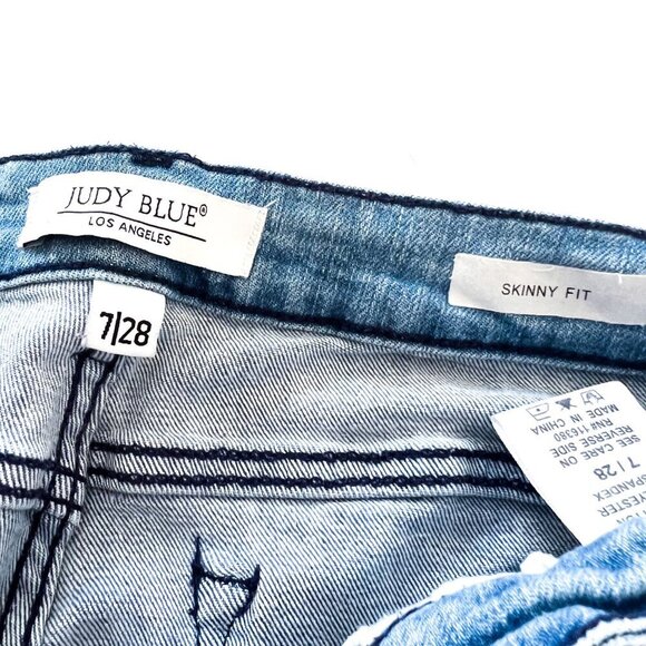 Judy Blue Light Wash Release Raw Hem Skinny Fit Ankle Crop Luna Jeans 7/28 - Picture 7 of 13